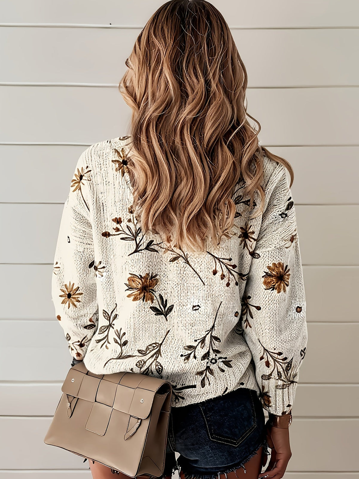Suéter floral con cuello en V · foto 3