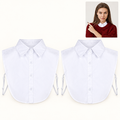 Dos pecheras blancas completas de cuatro botones y tiras laterales; ejemplo estático de cuello bajo suéter.